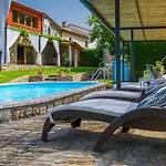 Villa Romano *